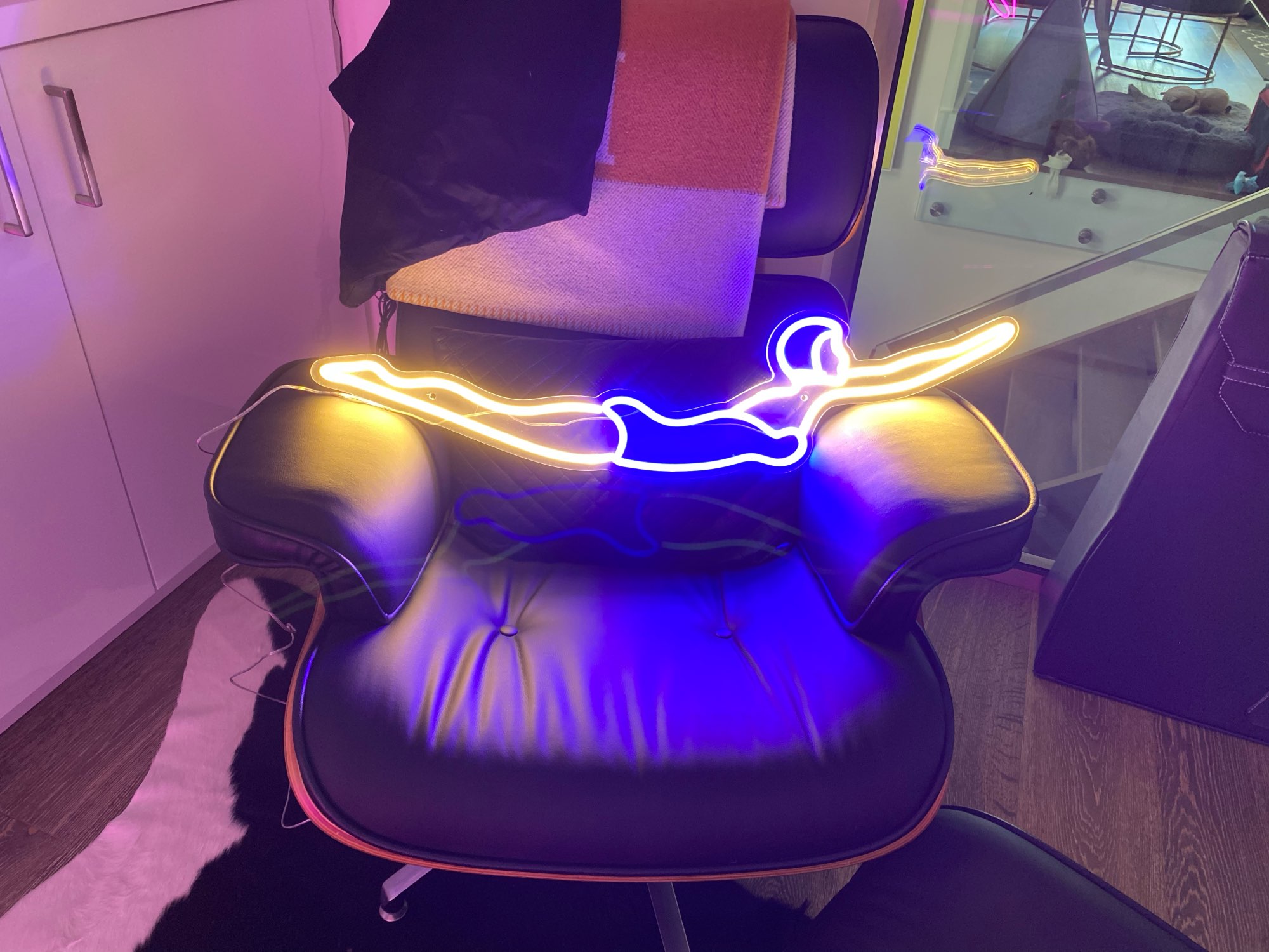 Niestandardowy neon LED Neon L – Home Office Logo recenzja i cena